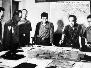 Đại tướng Võ Nguyên Giáp chỉ đạo Chiến dịch Hồ Chí Minh giải phóng Sài Gòn tháng 4/1975. (Nguồn: TTXVN)