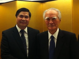 Đại sứ Đoàn Xuân Hưng và Chủ tịch JVPF Tomiichi Murayama tham dự hội nghị (Ảnh: Minh Sơn/Vietnam +)