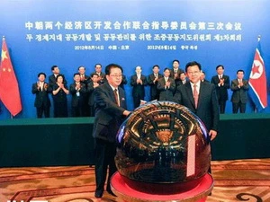 Trung Quốc-Triều Tiên ký kết thành lập các khu kinh tế. (Ảnh: Tân Hoa xã)