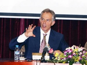 Cựu Thủ tướng Anh Tony Blair. (Ảnh : Nguyễn Dân/TTXVN).