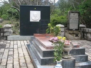 Phần mộ của Tổng Bí thư Lê Hồng Phong tại Nghĩa trang Hàng Dương, Côn Đảo. Ảnh minh họa. (Nguồn: TTXVN)