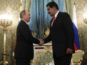 Tổng thống Nga Vladimir Putin hội đàm Tổng thống Venezuela Nicolas Maduro. (Nguồn: AFP/TTXVN)
