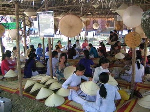 Nghề làm nón ở Thừa Thiên-Huế. (Nguồn: itradetthue.gov.vn)