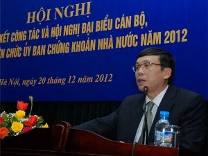 Chủ tịch Ủy ban Chứng khoán tại Hội nghị tổng kết công tác năm 2012. 