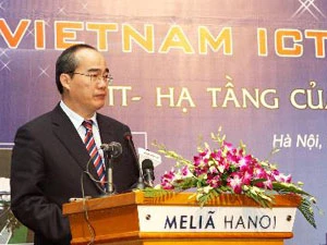 Phó Thủ tướng Nguyễn Thiện Nhân phát biểu chỉ đạo Diễn đàn. (Ảnh: Minh Tú/TTXVN)