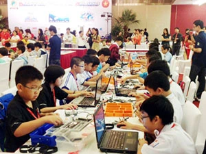 Tại cuộc thi Robotics 2012, đội Việt Nam chỉ giành được các giải phụ. (Ảnh: T.H/Vietnam+)