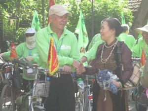 Hành trình đạp xe kết nối Cây Di sản Việt Nam. (Ảnh: Hùng Võ/Vietnam+)