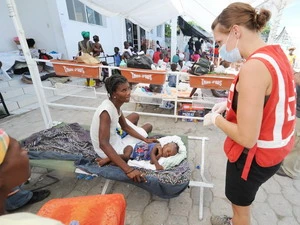 Một khu điều trị cho những người bị nhiễm dịch tả ở thủ đô Port-au-Prince của Haiti. (Nguồn: AFP/TTXVN)