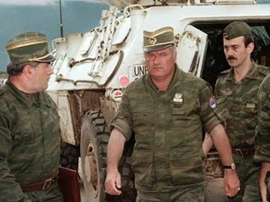 Ratko Mladic (giữa) vào năm 1993. (Nguồn:AFP)