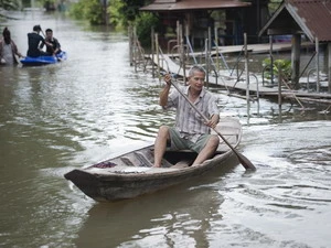 Ngập lụt tại Ayutthaya ngày 13/9. (Nguồn: AFP/ TTXVN) 