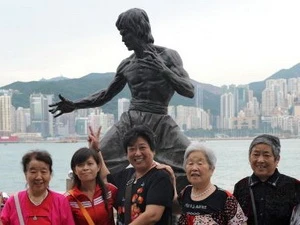 Bức tượng của Lý Tiểu Long tại Đại lộ Ngôi sao. (Nguồn: AFP)
