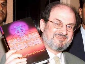 Nhà văn Salman Rushdie. (Nguồn: Reuters)