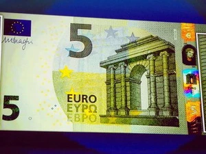 Đồng 5 euro mới. (Nguồn: ECB)