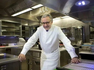 Đầu bếp nổi tiếng của Pháp Alain Ducasse. (Nguồn: parmesancheese.co.za)
