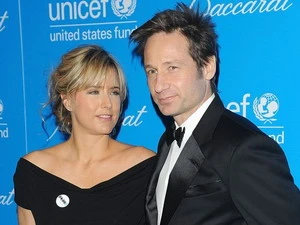 Diễn viên David Duchovny cùng vợ Tea Leoni. (Ảnh: Getty Images)