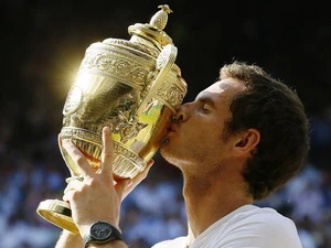 Murray lần đầu lên ngôi Wimbledon. (Nguồn: AP)