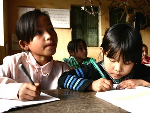 Cấp gạo cho hơn 30.600 học sinh vùng khó Điện Biên