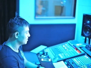 DJ Hoàng Anh và Trung tâm đào tạo DJ và sản xuất nhạc điện tử 88DNA Academy. (Ảnh: Nguồn 88DNA Academy)