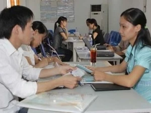 Phỏng vấn, tiếp nhận hồ sơ người đi lao động ở nước ngoài tại Hà Nội. (Ảnh minh họa: Hữu Việt/TTXVN)