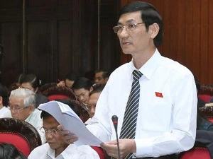 Đại biểu Quốc hội Đỗ Văn Vẻ, tỉnh Thái Bình phát biểu ý kiến. (Ảnh: Nhan Sáng/TTXVN)