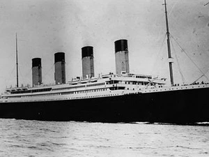 Con tàu định mệnh Titanic. 