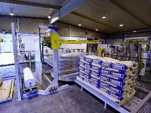 Xưởng đóng gói sữa bột của tập đoàn Fonterra. (Nguồn: THX/TTXVN)