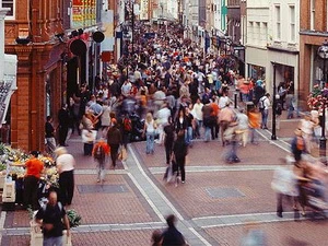 Người mua sắm trên Grafton Street Dublin. (Nguồn: independent.ie)