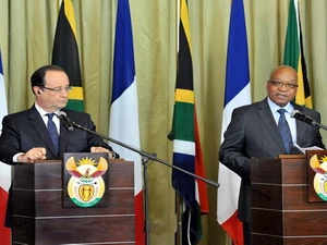 Tổng thống Hollande và Tổng thống Zuma tại một cuộc họp báo chung ở các tòa nhà liên bang. (Nguồn: GCIS)