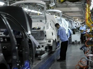 Hoạt động sản xuất ôtô tại một nhà máy ở Trùng Khánh, Trung Quốc. (Nguồn: france24)