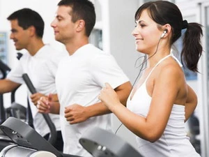 Tập thể dục cường độ cao có thể ức chế cảm giác thèm ăn. (Nguồn: science.howstuffworks.com)