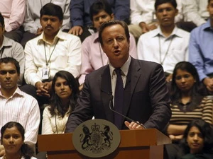 Thủ tướng Anh David Cameron phát biểu tại trụ sở công ty Infosys. (Nguồn: Reuters)