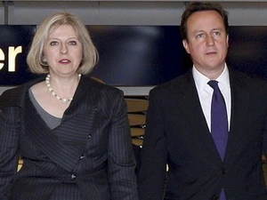 Thủ tướng Anh David Cameron và Bộ trưởng Nội vụ Theresa May. (Nguồn: Reuters) 