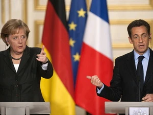 Tổng thống Pháp Nicolas Sarkozy và Thủ tướng Đức Angela Merkel. (Nguồn: Reuters)