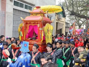 Lễ hội làng Triều Khúc. (Ảnh: Minh Quyết/TTXVN)