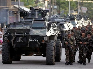 Quân đội Philippines được triển khai để ổn định tình hình tại thành phố Zamboanga. (Nguồn: sfgate.com)