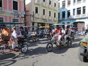 Du khách tham quan Havana. (Nguồn: sah.org)