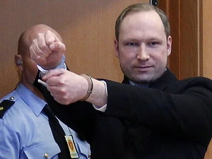 Breivik cáo buộc nhà chức trách tra tấn trong tù