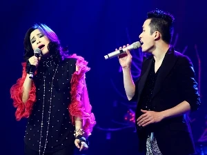 Thanh Lam và Tùng Dương song ca trên sân khấu. (Ảnh: Internet)