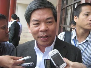 Bộ trưởng Nguyễn Minh Quang.