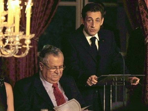 Tổng thống Nicolas Sarkozy và Tổng thống Jalal Talabani đã có cuộc hội đàm kéo dài gần một giờ. (Ảnh: Getty Images)