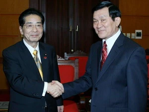 Ông Trương Tấn Sang, Uỷ viên Bộ chính trị, Thường trực Ban Bí thư tiếp ngài Sengoku Yoshito, Bộ trưởng phụ trách chiến lược quốc gia Nhật Bản. (Ảnh: Thống Nhất/TTXVN)
