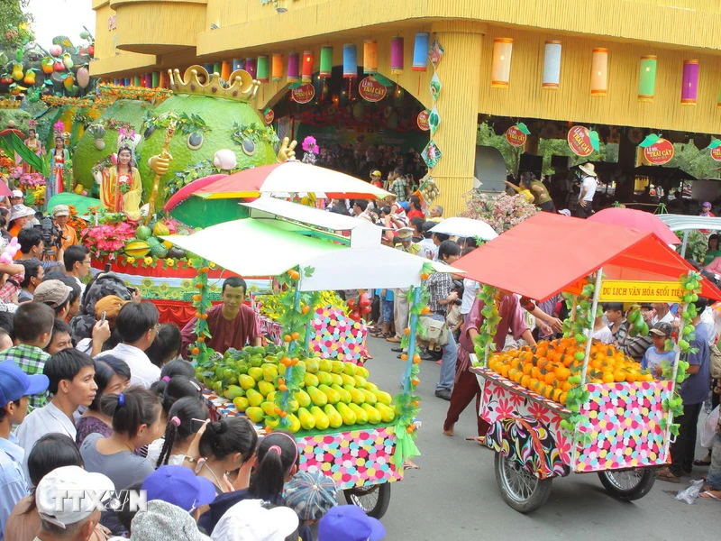 Ngày hội trái cây ngon Bến Tre: Đặc trưng văn hóa vùng miền | Vietnam+  (VietnamPlus)