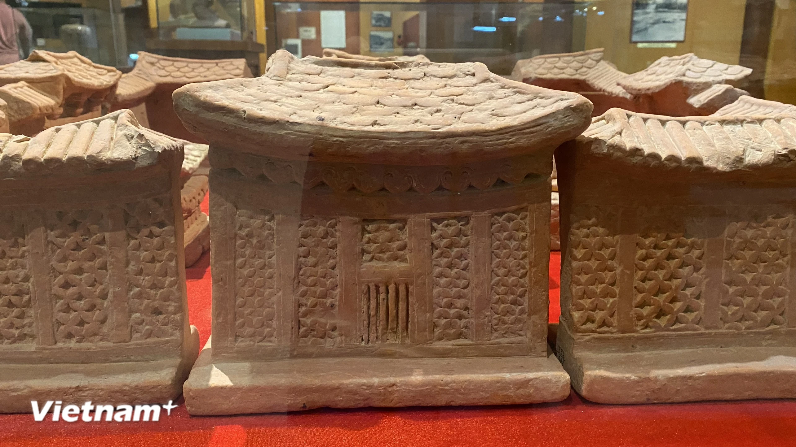 Mô hình nhà thời Trần - Bảo vật quý hiếm về kiến trúc của người xưa ảnh 5