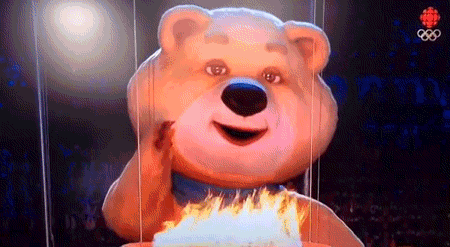 Gấu Nga thổi tắt đuốc và nhỏ lệ ở lễ bế mạc Sochi 2014