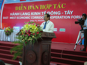 Chủ tịch UBND tỉnh Quảng Trị Nguyễn Đức Cường phát biểu khai mạc diễn đàn. (Ảnh: quangtri.gov)