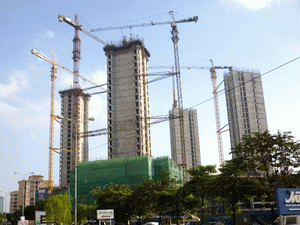 Một công trình xây dựng tại khu đô thị mới Đông Nam đường Trần Duy Hưng. (Ảnh: nguồn Internet)