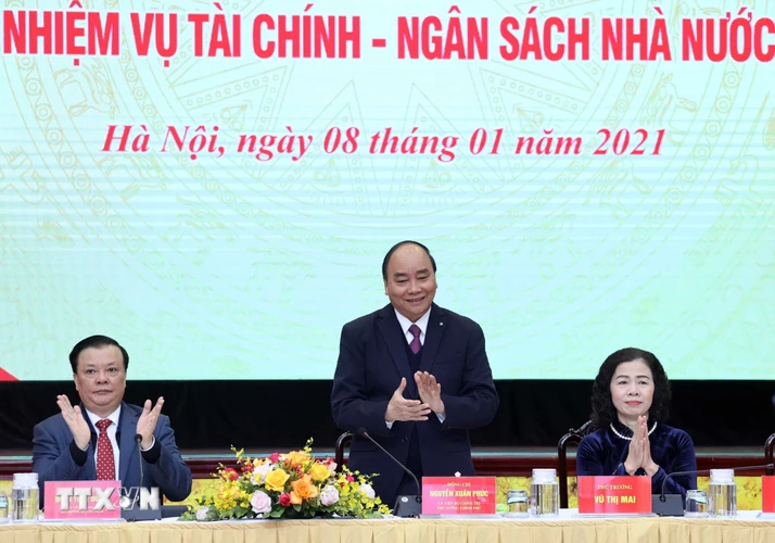 Thủ tướng Nguyễn Xuân Phúc dự và chỉ đạo hội nghị. (Ảnh: Thống Nhất/TTXVN)