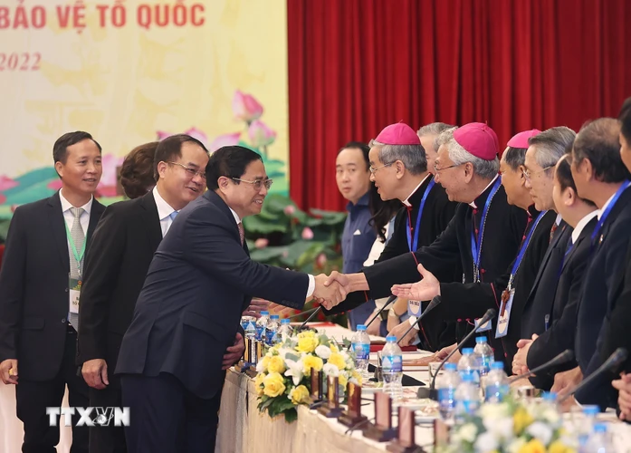 Sáng 30/8, tại Thành phố Hồ Chí Minh, Thủ tướng Phạm Minh Chính chủ trì Hội nghị biểu dương các tổ chức tôn giáo có đóng góp trong sự nghiệp xây dựng và bảo vệ Tổ quốc. (Ảnh: Dương Giang/TTXVN)