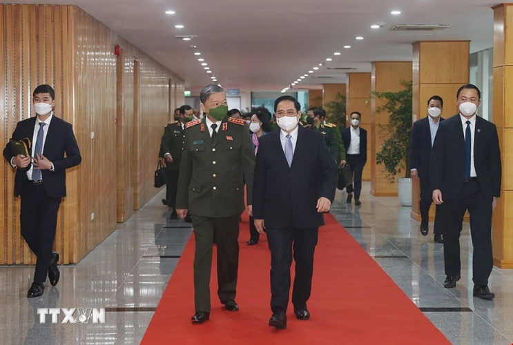 Thủ tướng Phạm Minh Chính đến dự hội nghị Công an toàn quốc lần thứ 77. (Ảnh: Dương Giang/TTXVN)