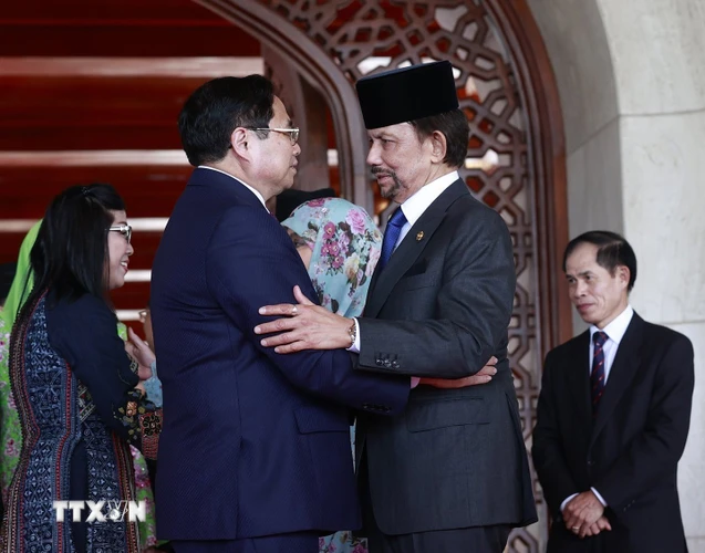 Sáng 11/2/2023, tại Cung điện Hoàng gia Istana Nurul Iman (Brunei), Thủ tướng Phạm Minh Chính hội đàm với Quốc vương Brunei Sultan Haji Hassanal Bolkiah. (Ảnh: Dương Giang/TTXVN)